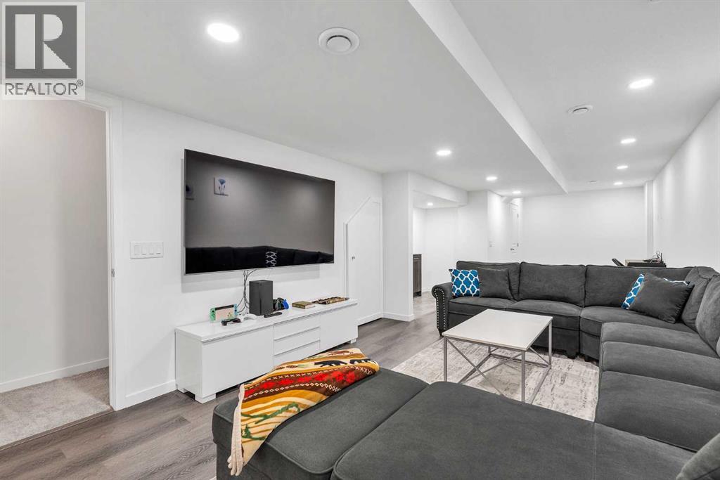 52 Edith Gate Nw, Calgary, Alberta  T3A 1Z2 - Photo 34 - A2295677