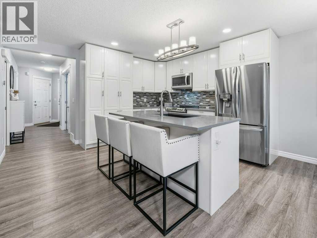 115 Canals Circle SW, Airdrie, Alberta  T4B 3E8 - Photo 9 - A2296719