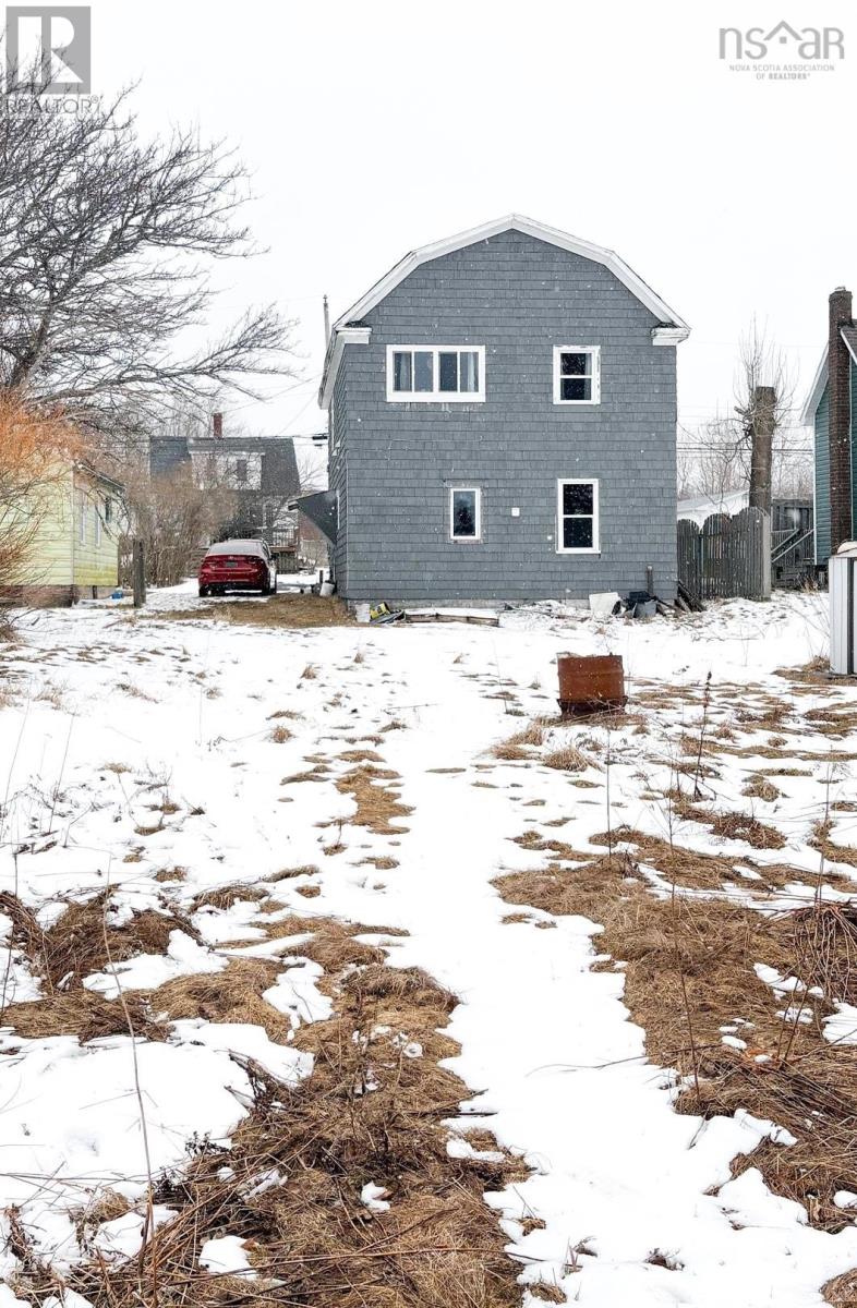 9 Burchell Street, Sydney Mines, Nova Scotia  B1V 2P9 - Photo 4 - 202605951
