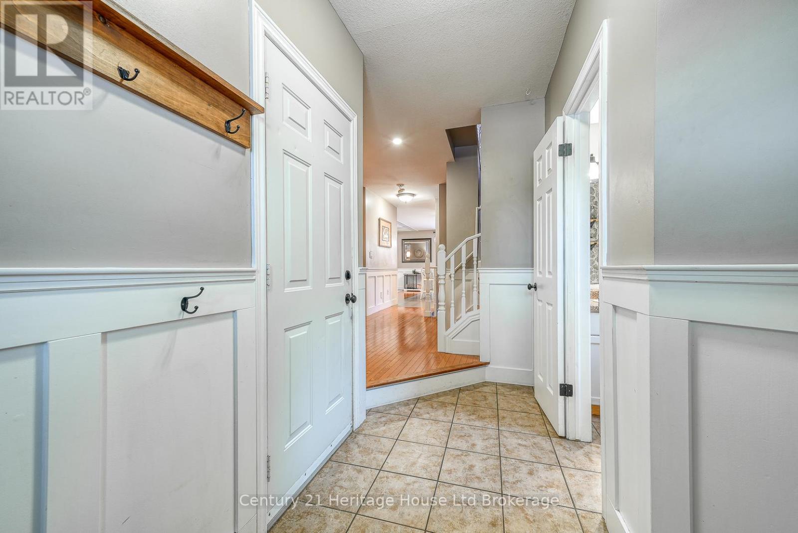 18 Potters Way, Woodstock, Ontario  N4S 8Z5 - Photo 3 - X12849730