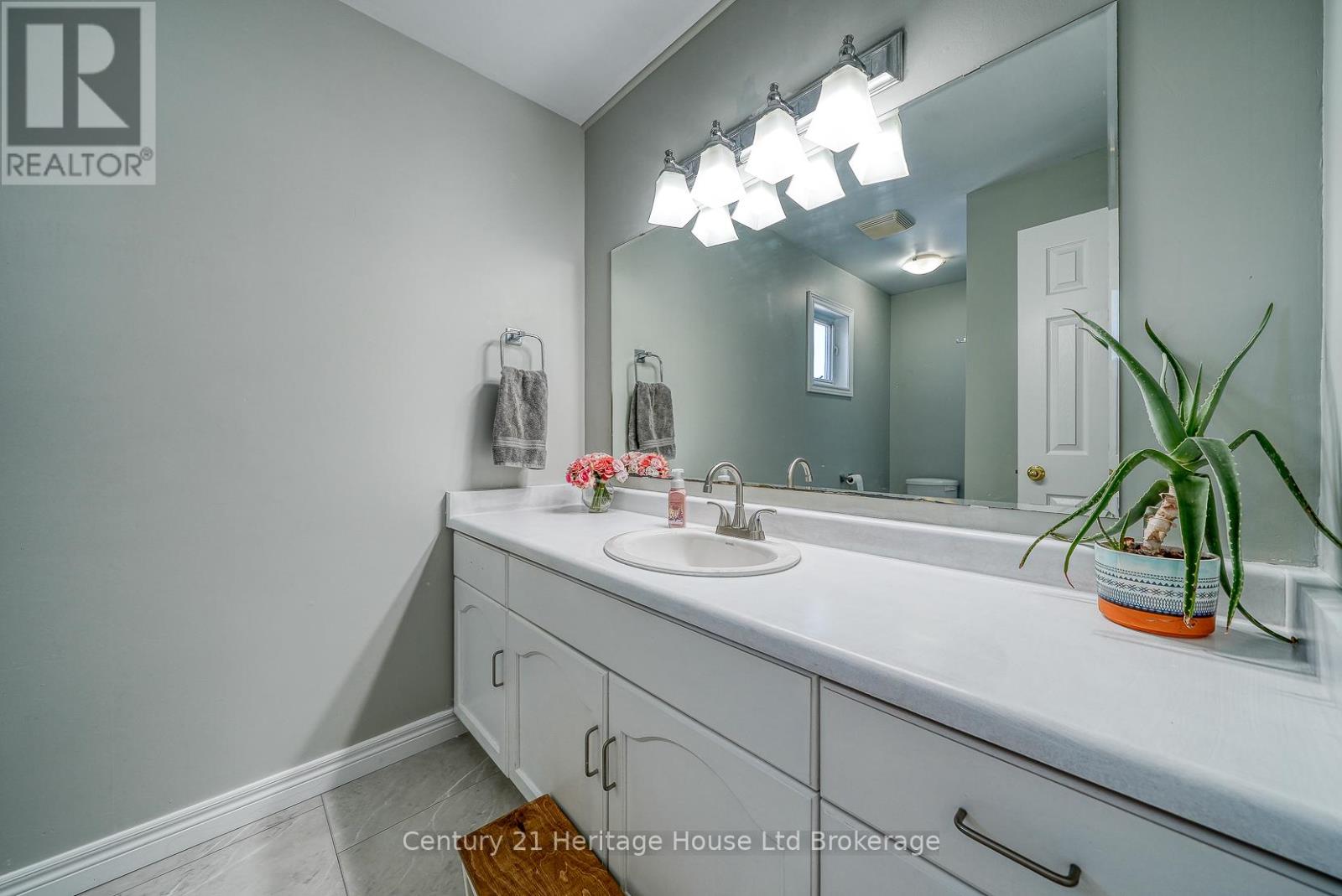 18 Potters Way, Woodstock, Ontario  N4S 8Z5 - Photo 32 - X12849730