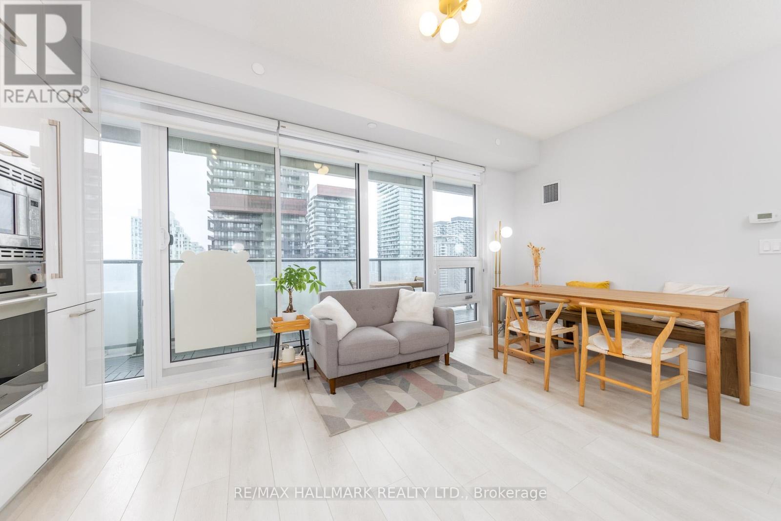2211 - 2221 Yonge Street, Toronto, Ontario  M4S 0B8 - Photo 15 - C12910754