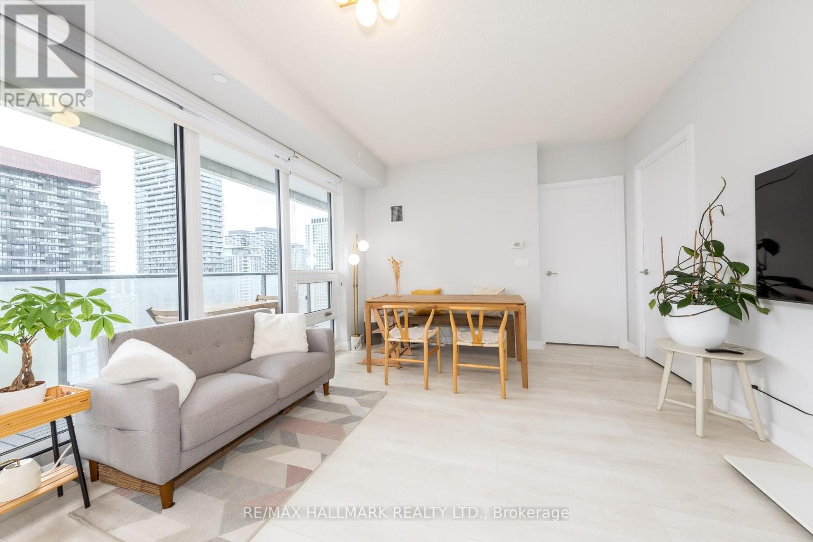 2211 - 2221 Yonge Street, Toronto, Ontario  M4S 0B8 - Photo 16 - C12910754