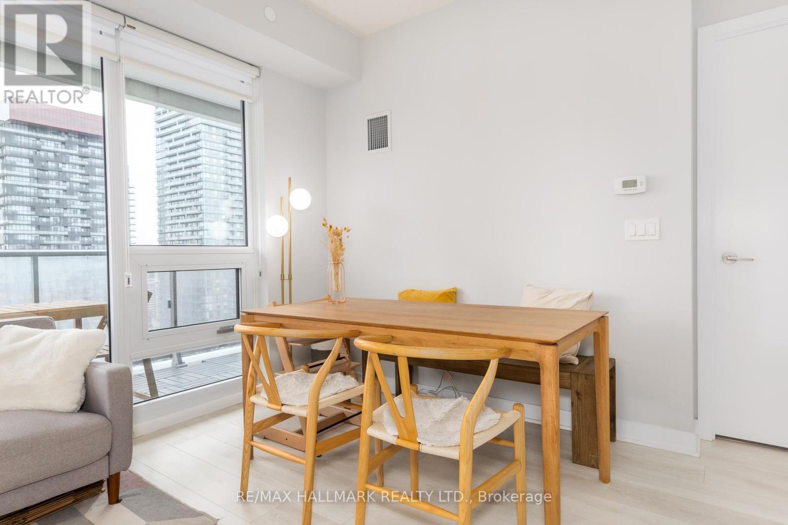 2211 - 2221 Yonge Street, Toronto, Ontario  M4S 0B8 - Photo 17 - C12910754