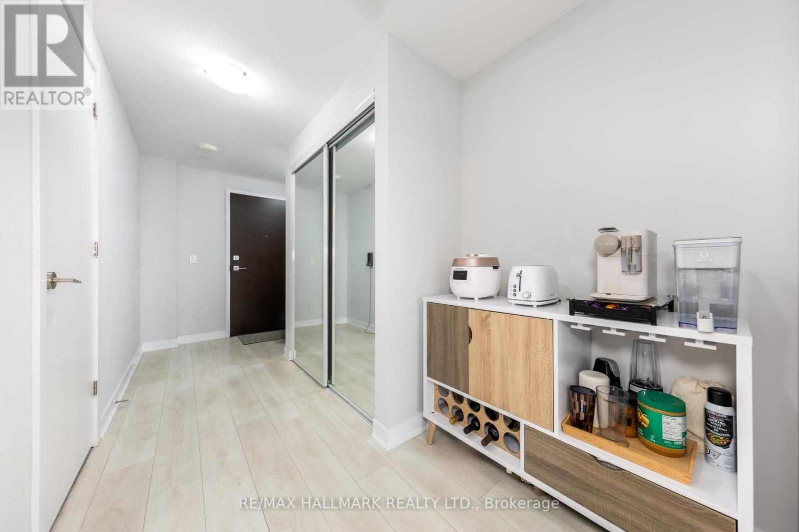 2211 - 2221 Yonge Street, Toronto, Ontario  M4S 0B8 - Photo 6 - C12910754