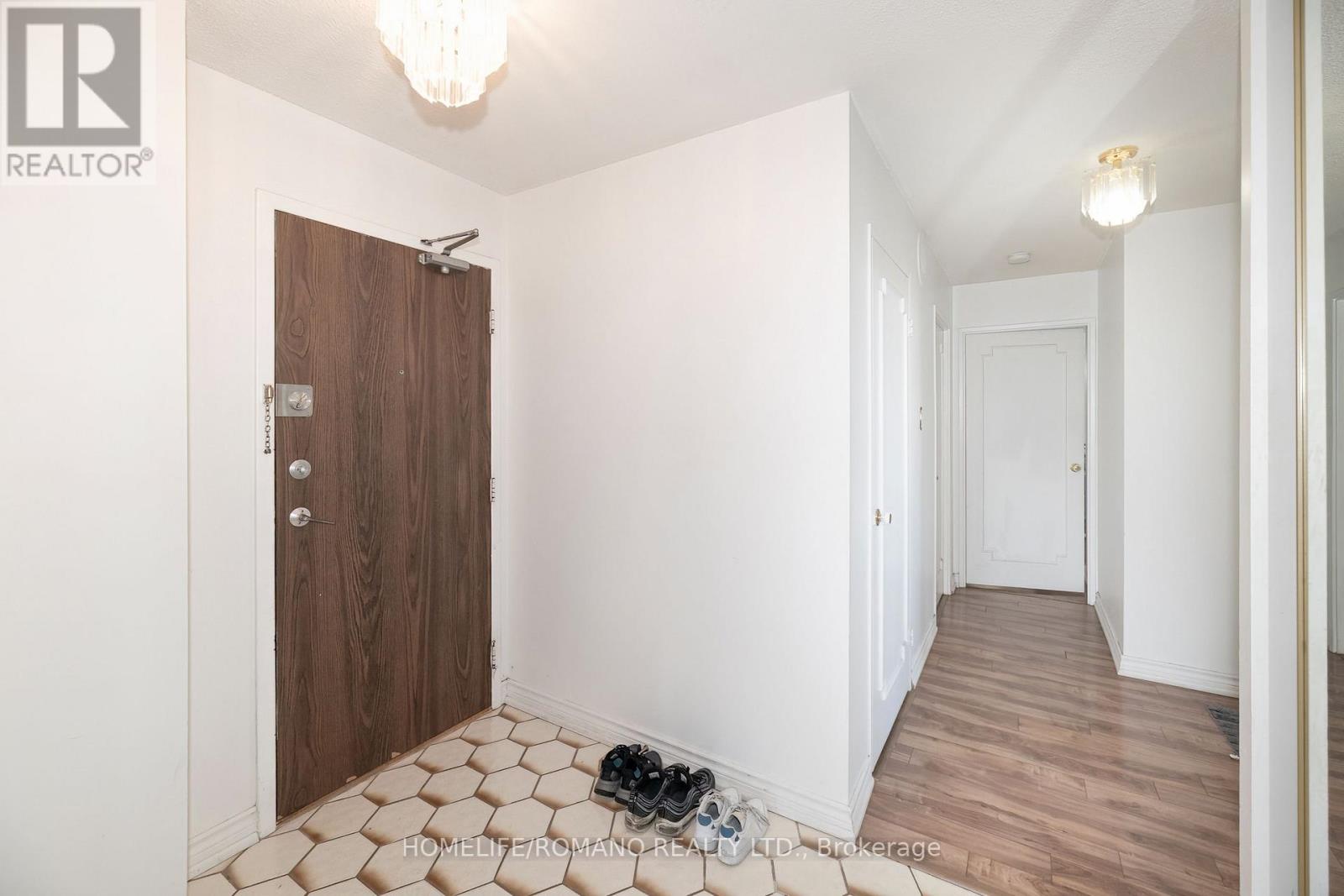 702 - 100 Antibes Drive, Toronto, Ontario  M2R 3N1 - Photo 2 - C12945636