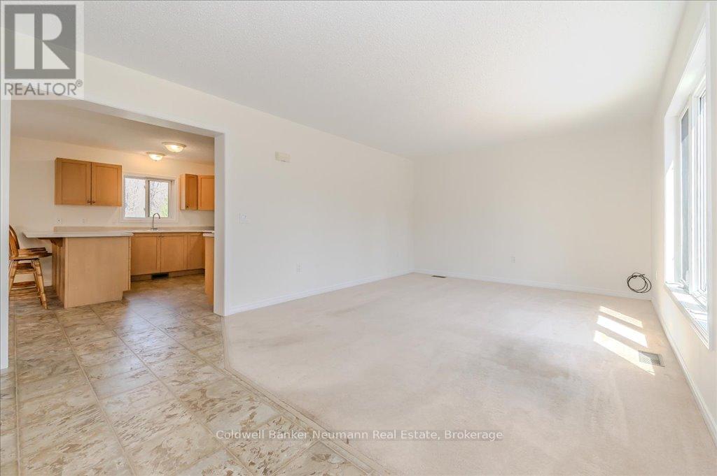 2540 Hespeler Road, Cambridge, Ontario  N3C 2V3 - Photo 26 - X12778392