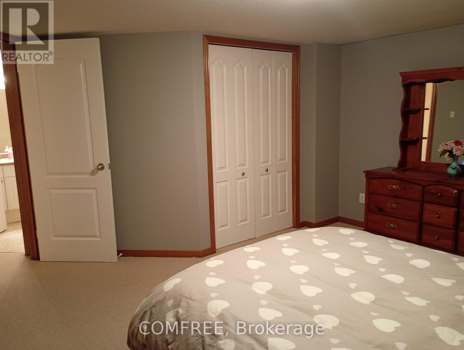 35 Tanya Drive, Southwest Middlesex, Ontario  N0L 1M0 - Photo 24 - X12940524