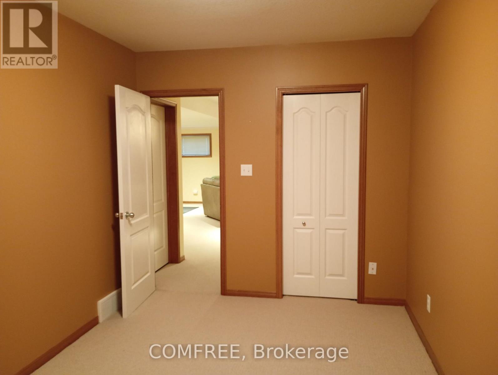 35 Tanya Drive, Southwest Middlesex, Ontario  N0L 1M0 - Photo 27 - X12940524