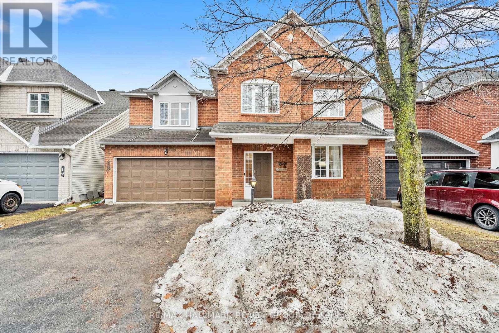 18 IRISH ROSE CRESCENT, Ottawa, Ontario