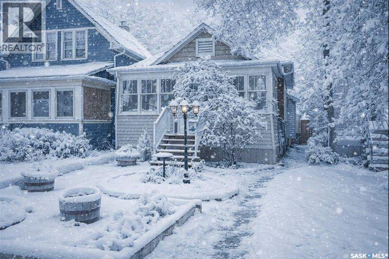 2223 Toronto Street, Regina, Saskatchewan  S4P 1N5 - Photo 2 - SK015625