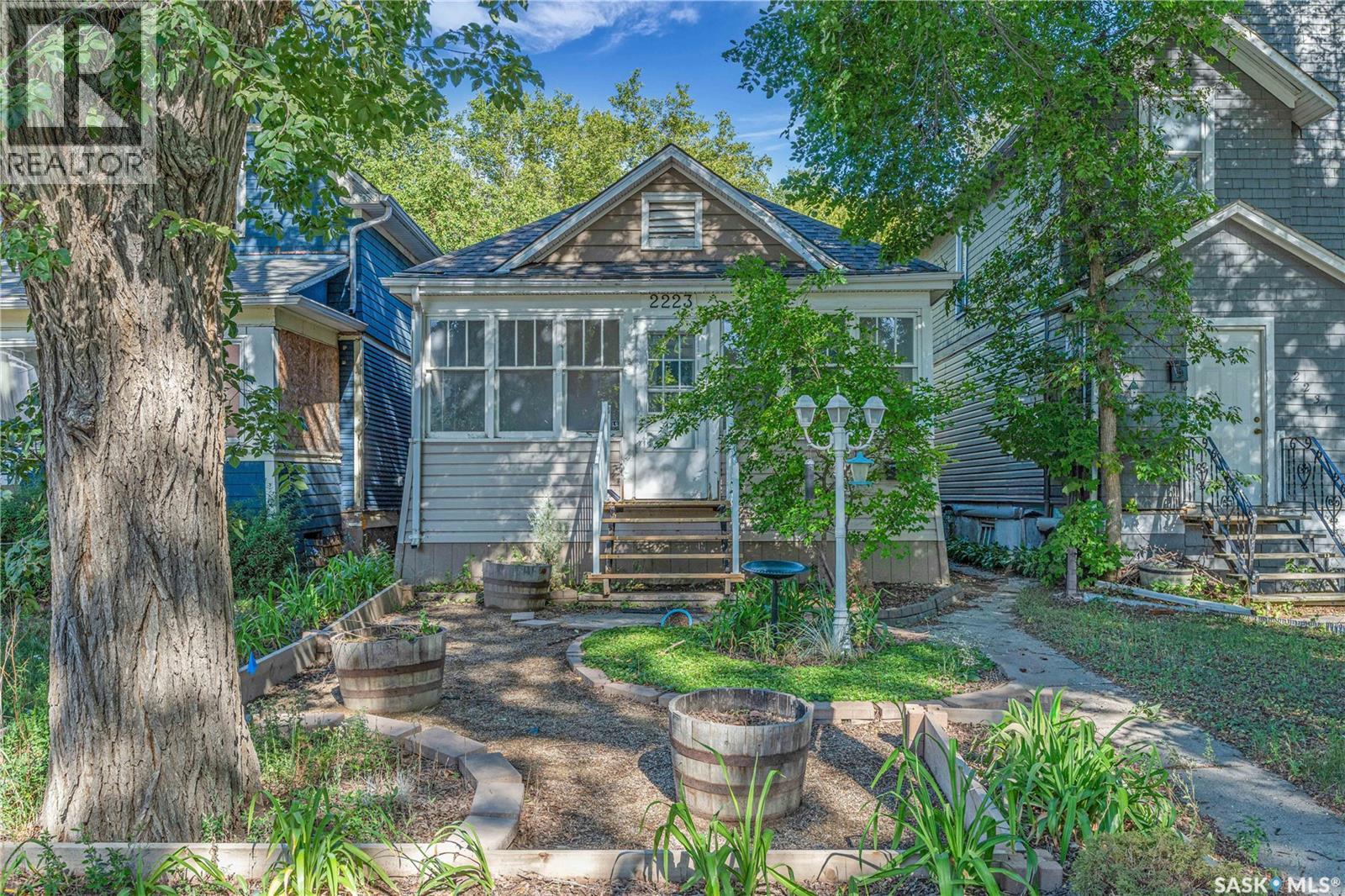 2223 Toronto Street, Regina, Saskatchewan  S4P 1N5 - Photo 1 - SK015625