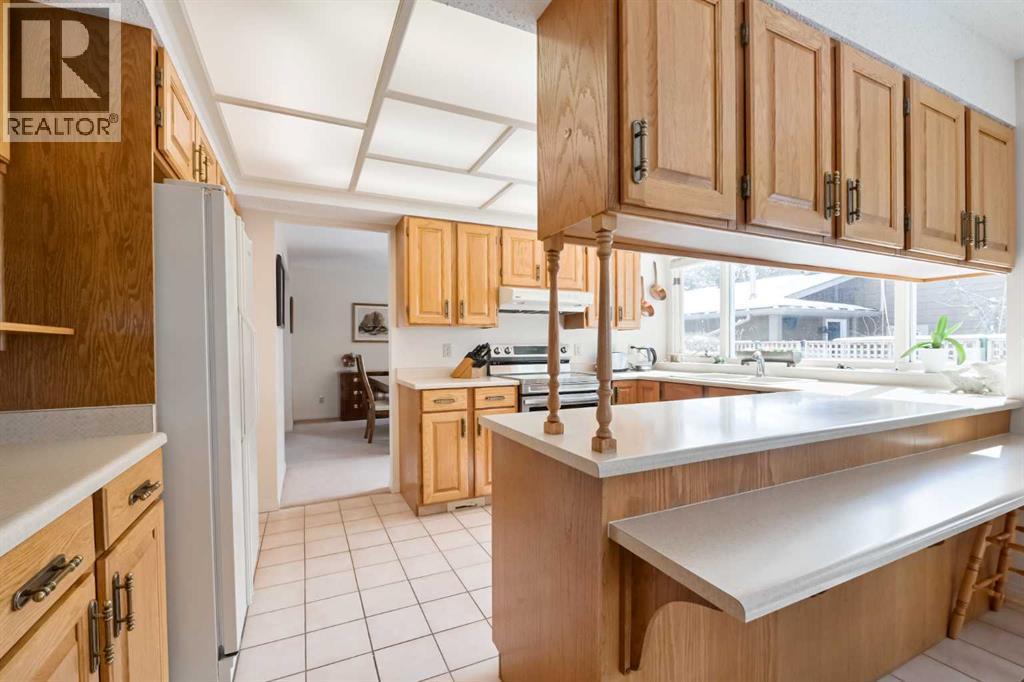 727 Lake Bonavista Drive Se, Calgary, Alberta  T2J 0M8 - Photo 13 - A2295162