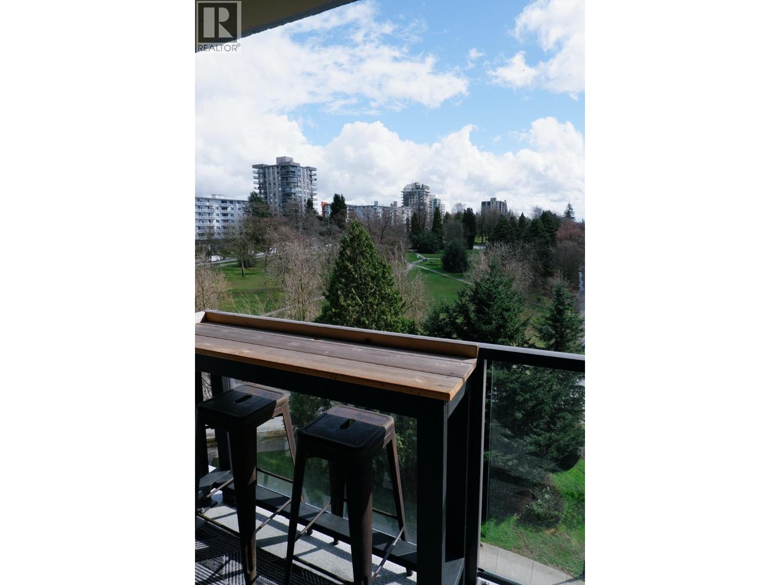 802 683 W Victoria Park Avenue, North Vancouver, British Columbia  V7M 0A2 - Photo 2 - R3105487