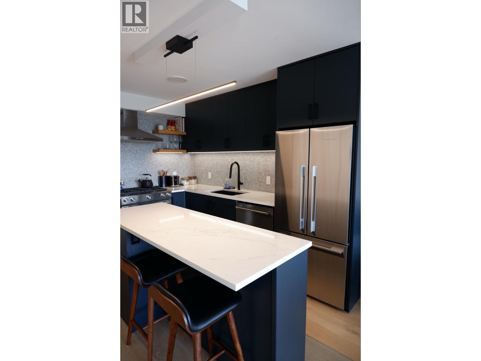 802 683 W Victoria Park Avenue, North Vancouver, British Columbia  V7M 0A2 - Photo 7 - R3105487