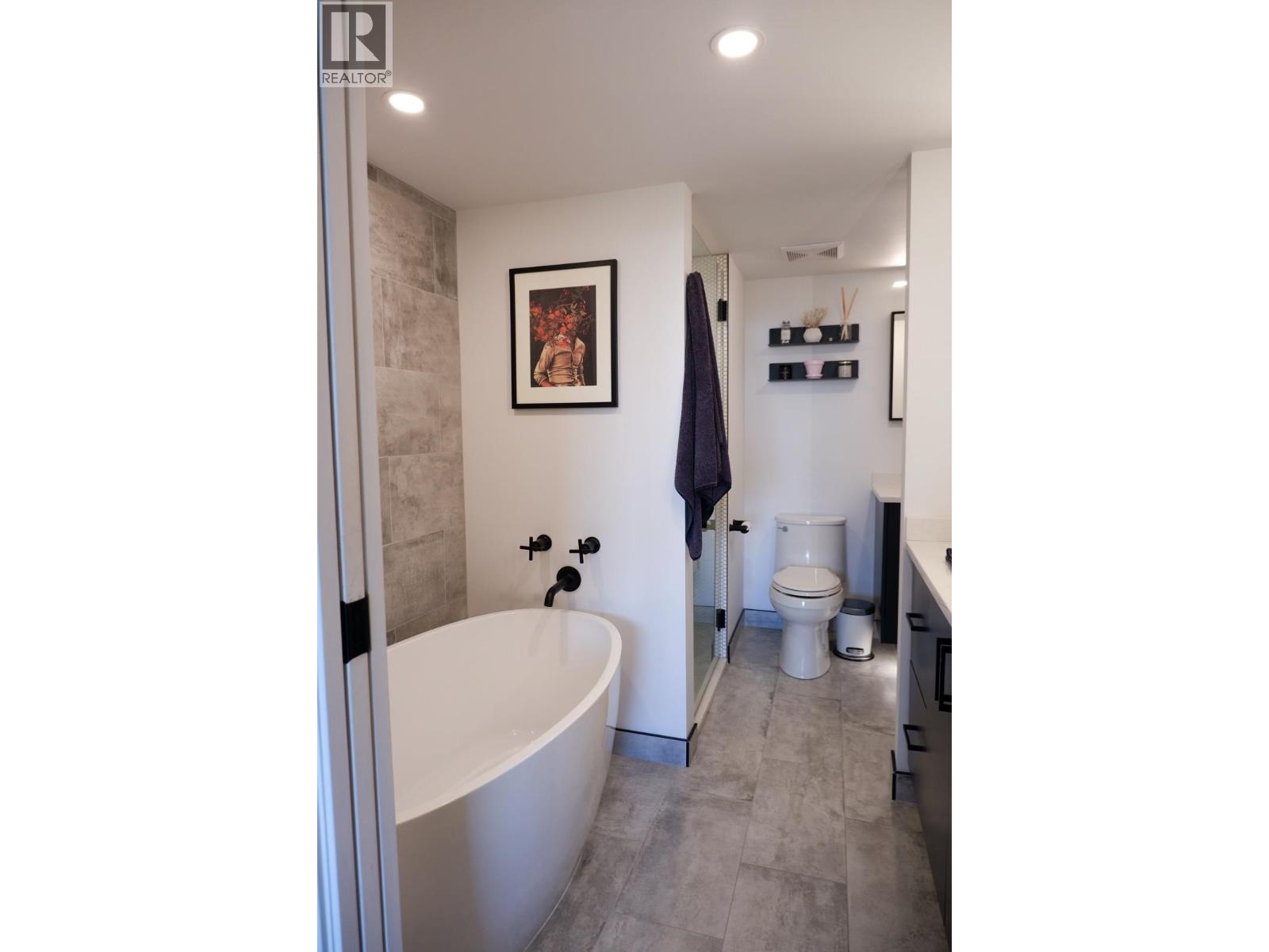 802 683 W Victoria Park Avenue, North Vancouver, British Columbia  V7M 0A2 - Photo 11 - R3105487