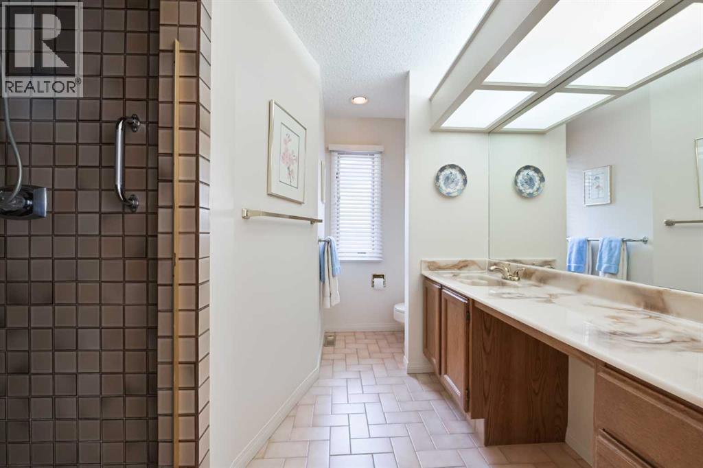 727 Lake Bonavista Drive Se, Calgary, Alberta  T2J 0M8 - Photo 21 - A2295162