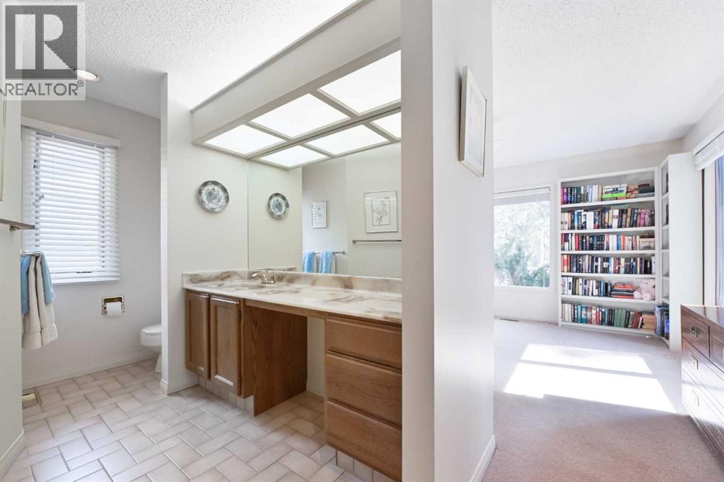 727 Lake Bonavista Drive Se, Calgary, Alberta  T2J 0M8 - Photo 18 - A2295162