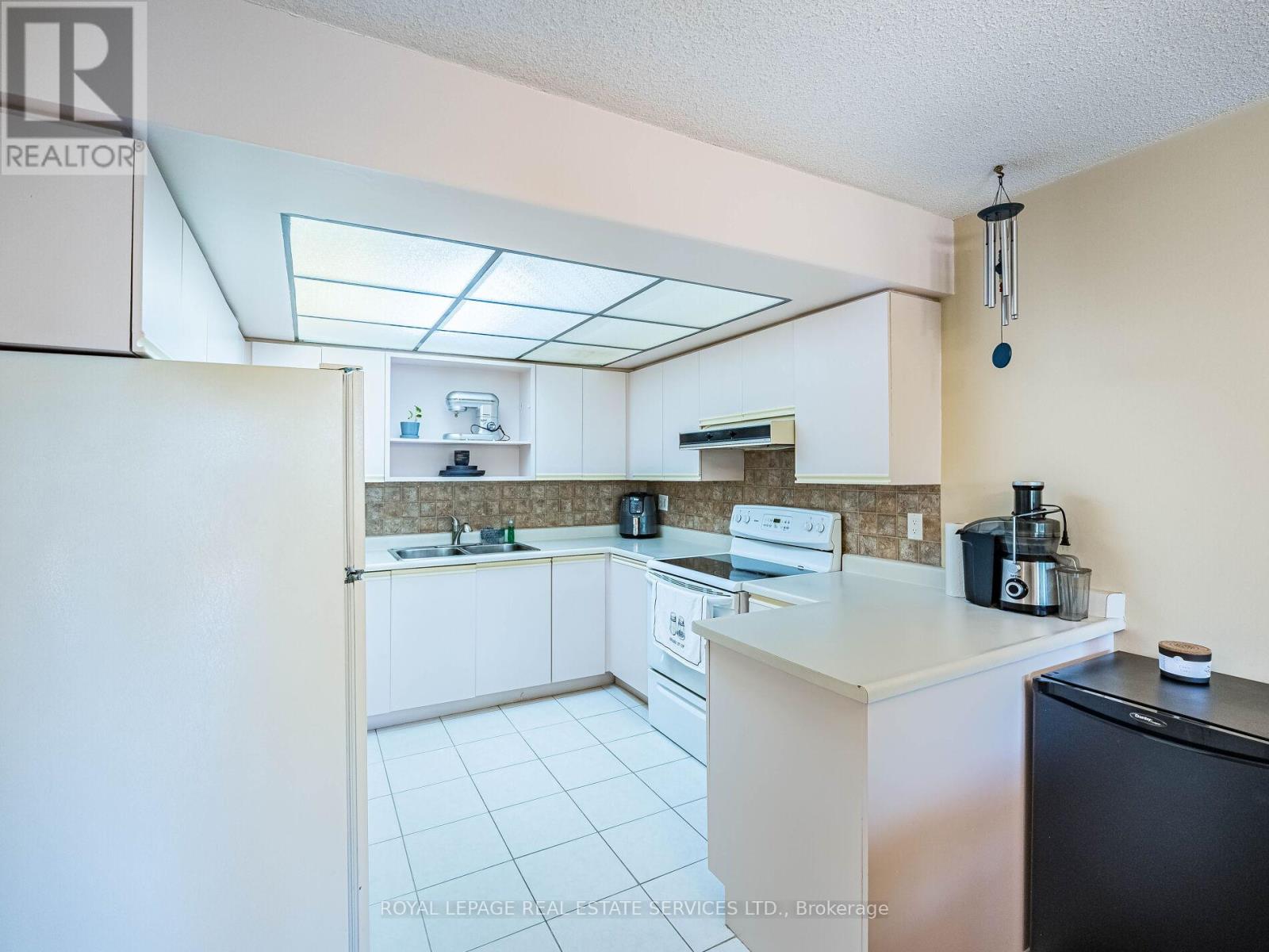 512 - 310 Mill Street S, Brampton, Ontario  L6Y 3B1 - Photo 18 - W12465021