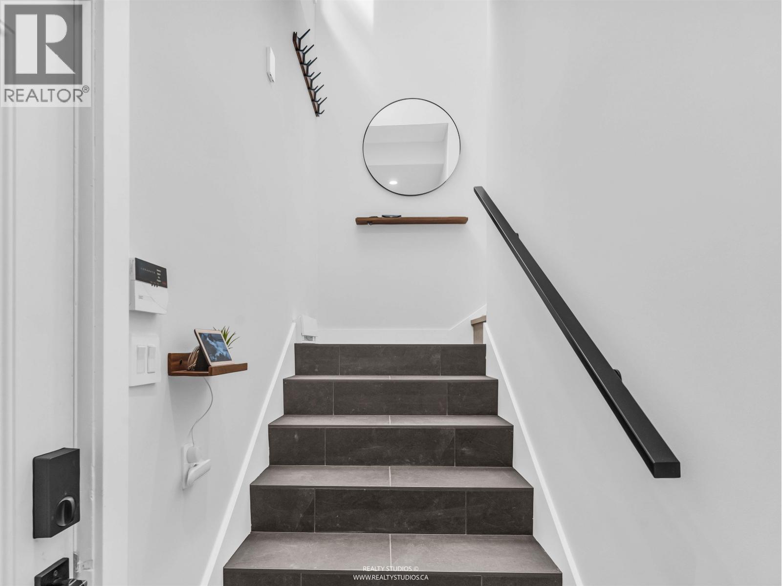 2168 Wall Street, Vancouver, British Columbia  V5L 1B5 - Photo 16 - R3105900