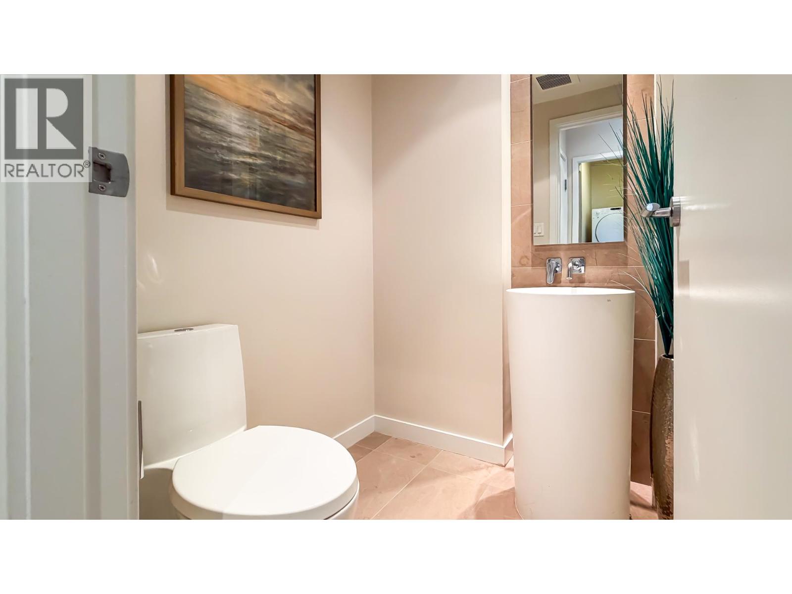 102 5199 Brighouse Way, Richmond, British Columbia  V7C 0A7 - Photo 8 - R3105907