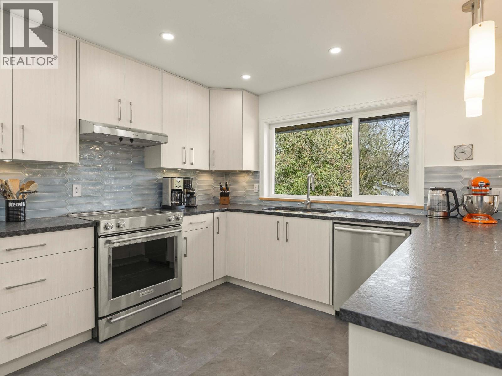 1815 W 14th Avenue, Vancouver, British Columbia  V6J 2J8 - Photo 11 - R3105932