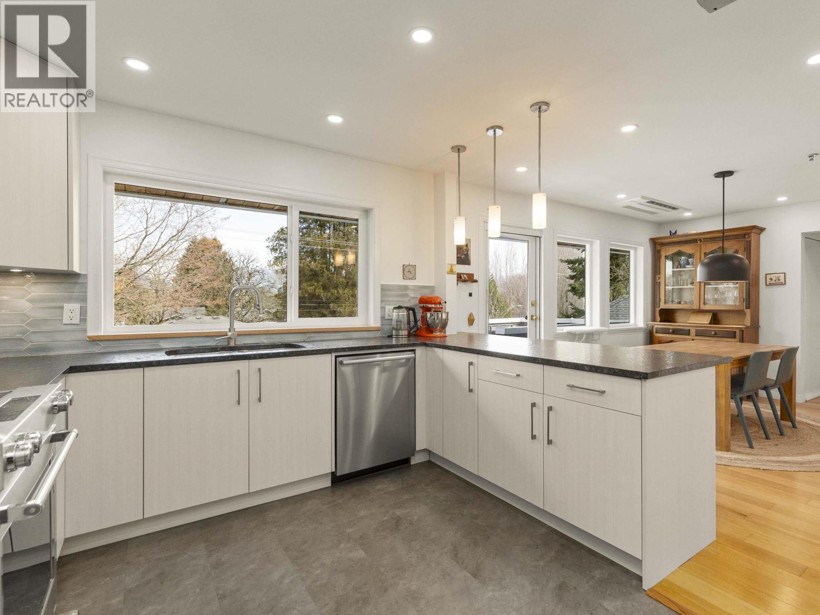 1815 W 14th Avenue, Vancouver, British Columbia  V6J 2J8 - Photo 12 - R3105932