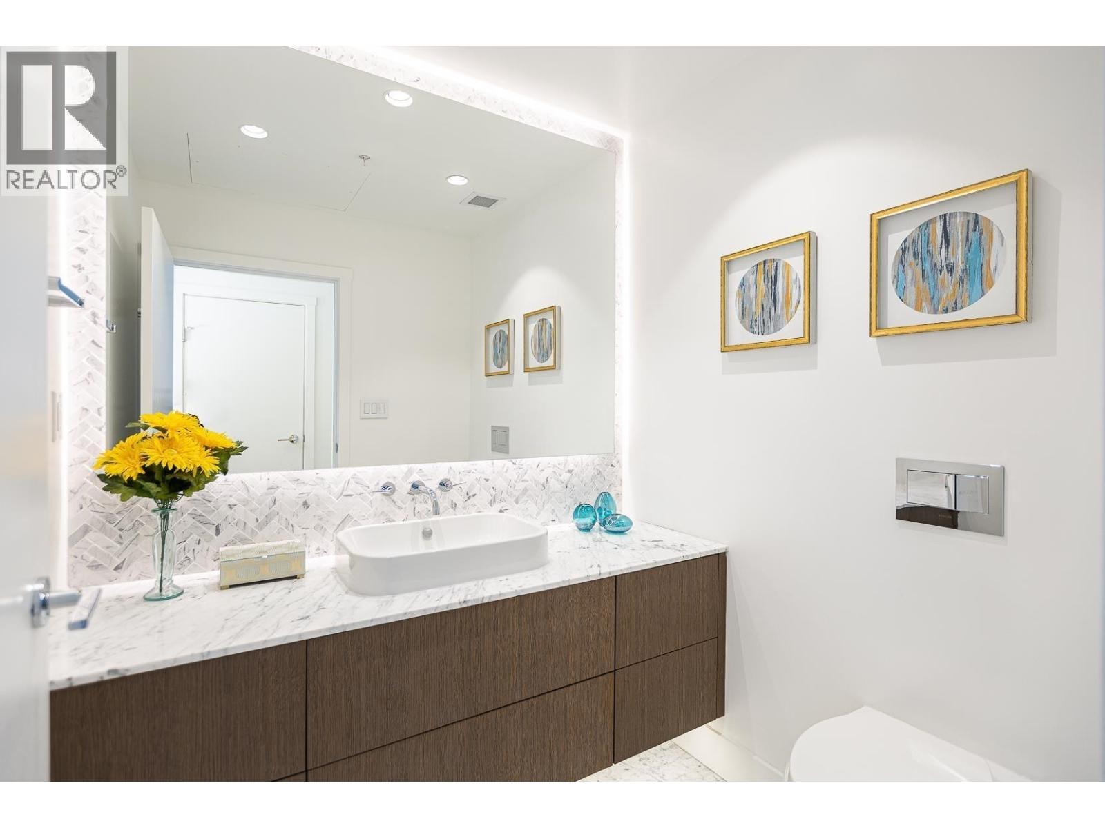 2201 1632 Lions Gate Lane, North Vancouver, British Columbia  V7P 0E2 - Photo 18 - R3105940