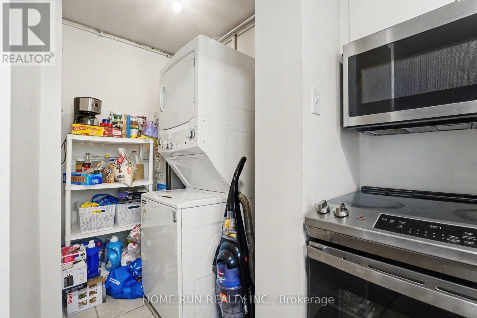 1103 - 200 Bay Street, Ottawa, Ontario  K1R 7W8 - Photo 11 - X12946498