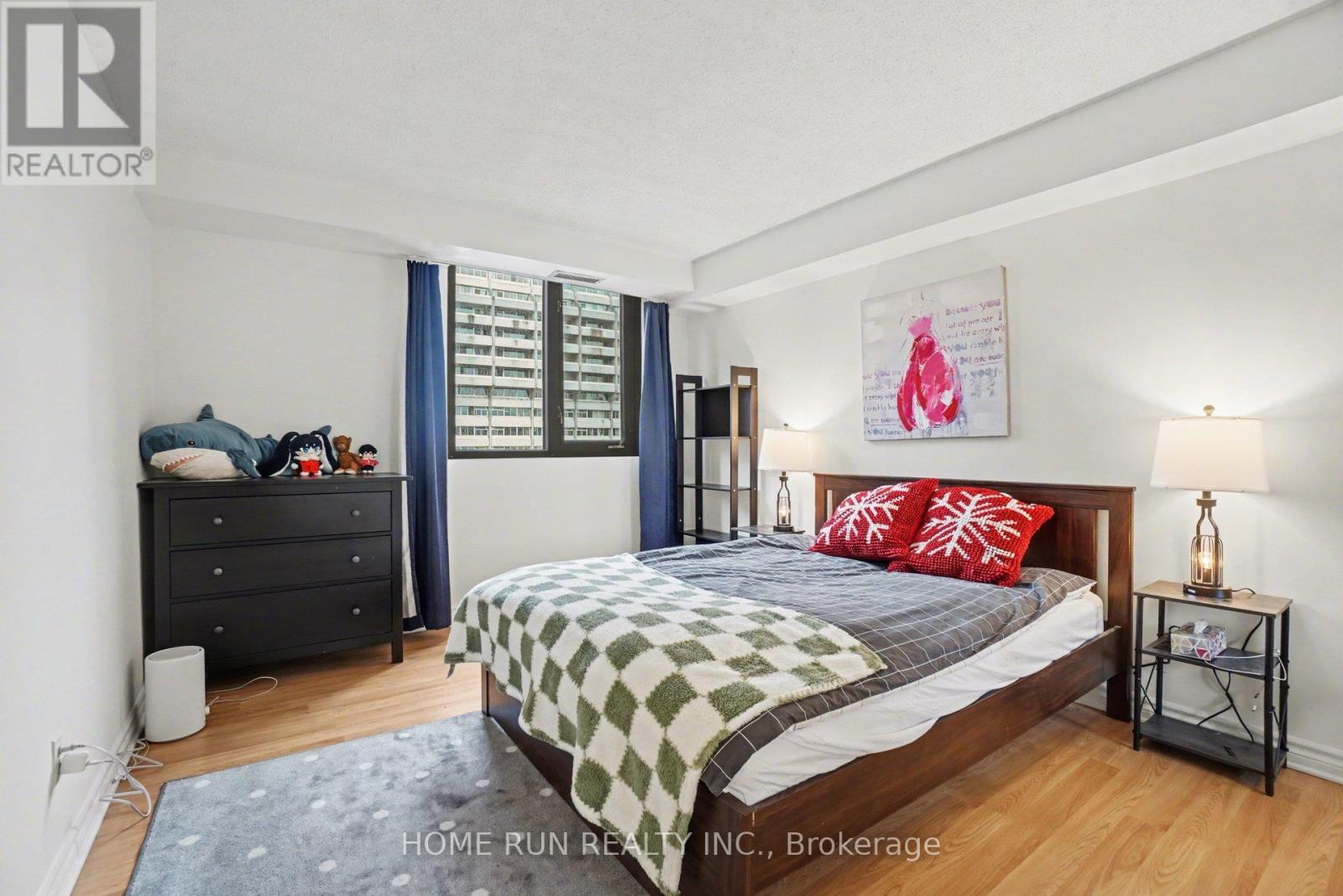 1103 - 200 Bay Street, Ottawa, Ontario  K1R 7W8 - Photo 8 - X12946498