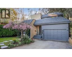 2221 BOWSER AVENUE, North Vancouver, British Columbia