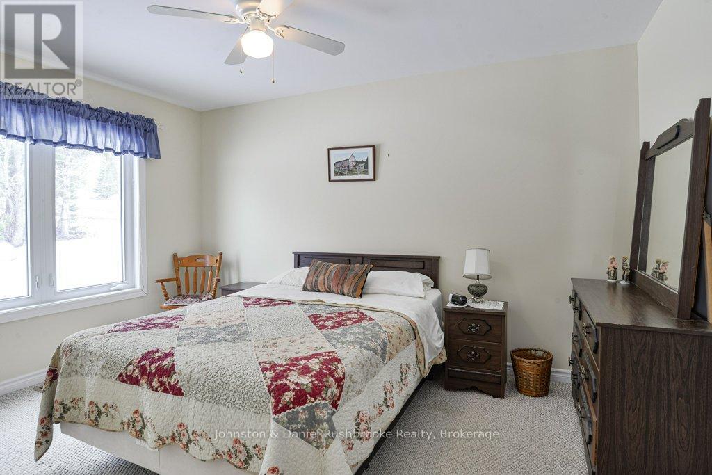 1009 Merkley Road E, Gravenhurst, Ontario  P1P 1R3 - Photo 14 - X12946520