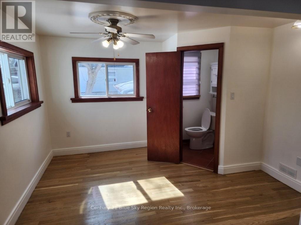 146 Fifth Avenue W, North Bay, Ontario  P1B 3N5 - Photo 11 - X12946438