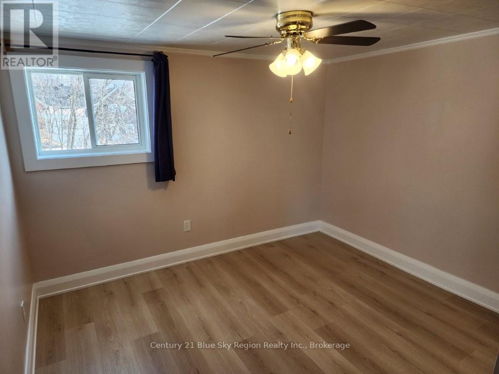 146 Fifth Avenue W, North Bay, Ontario  P1B 3N5 - Photo 14 - X12946438