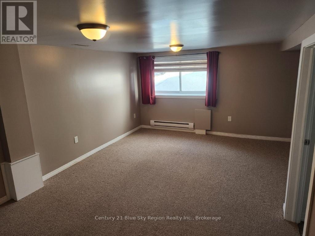 146 Fifth Avenue W, North Bay, Ontario  P1B 3N5 - Photo 22 - X12946438