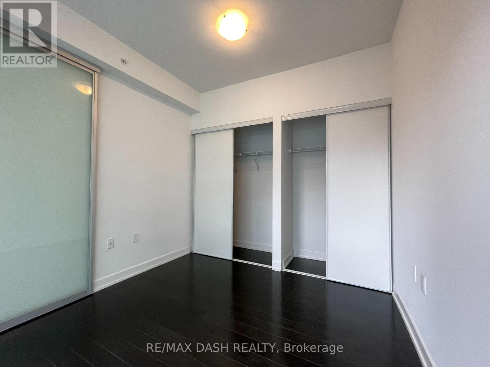 1005 - 1 The Esplanade Drive, Toronto, Ontario  M5E 0A8 - Photo 19 - C12946476