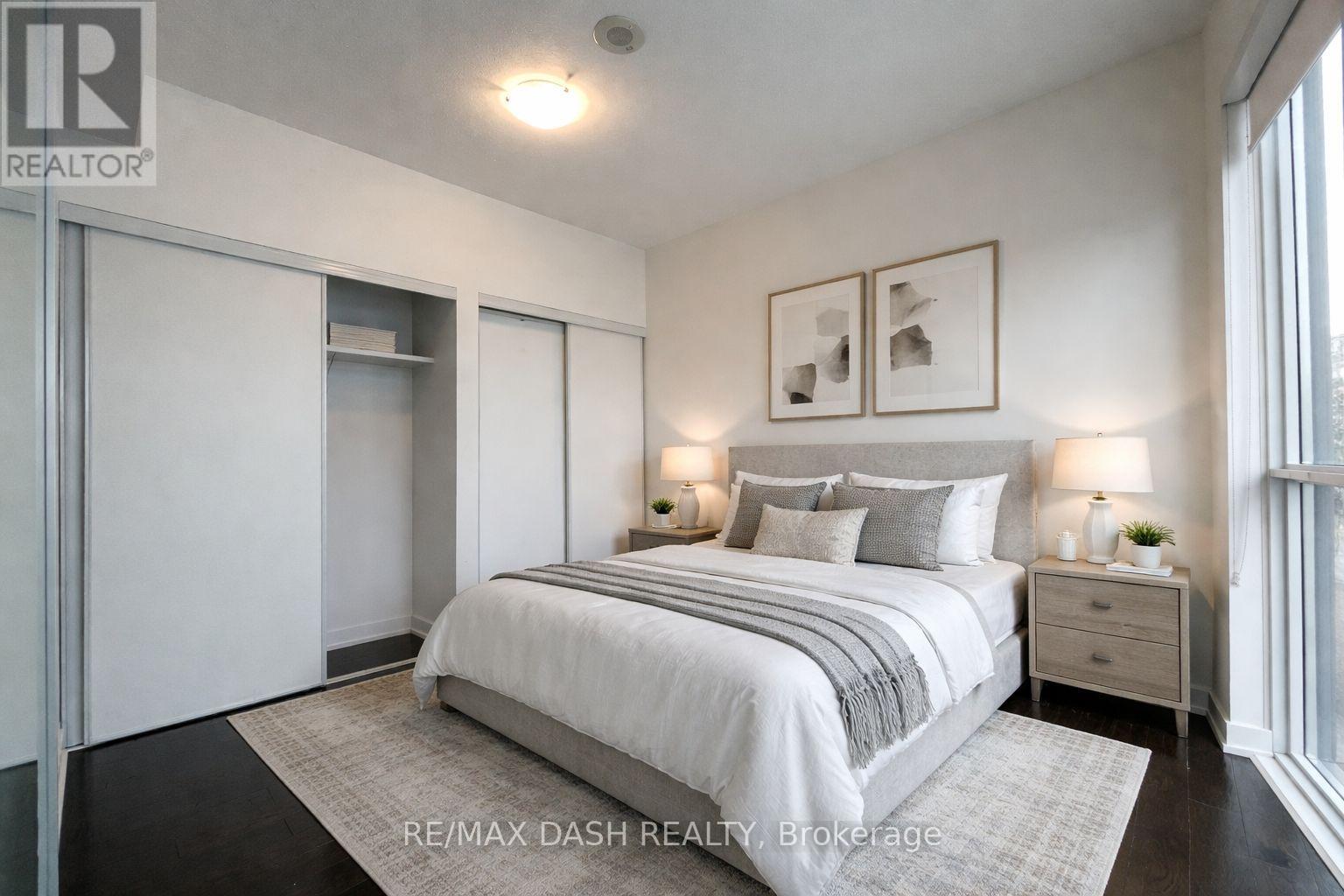 1005 - 1 The Esplanade Drive, Toronto, Ontario  M5E 0A8 - Photo 2 - C12946476