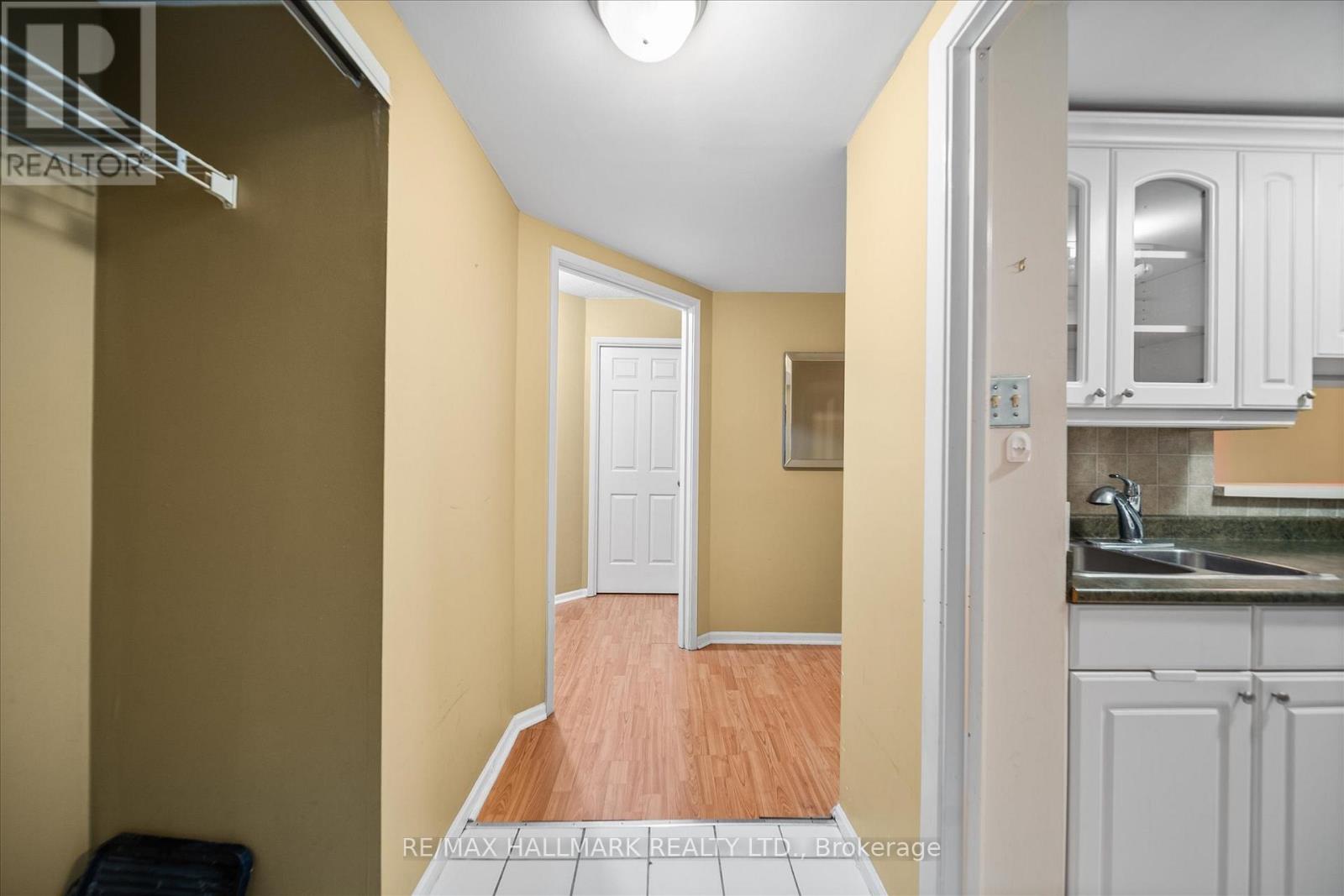 703 - 717 Bay Street, Toronto, Ontario  M5G 2J9 - Photo 11 - C12946500