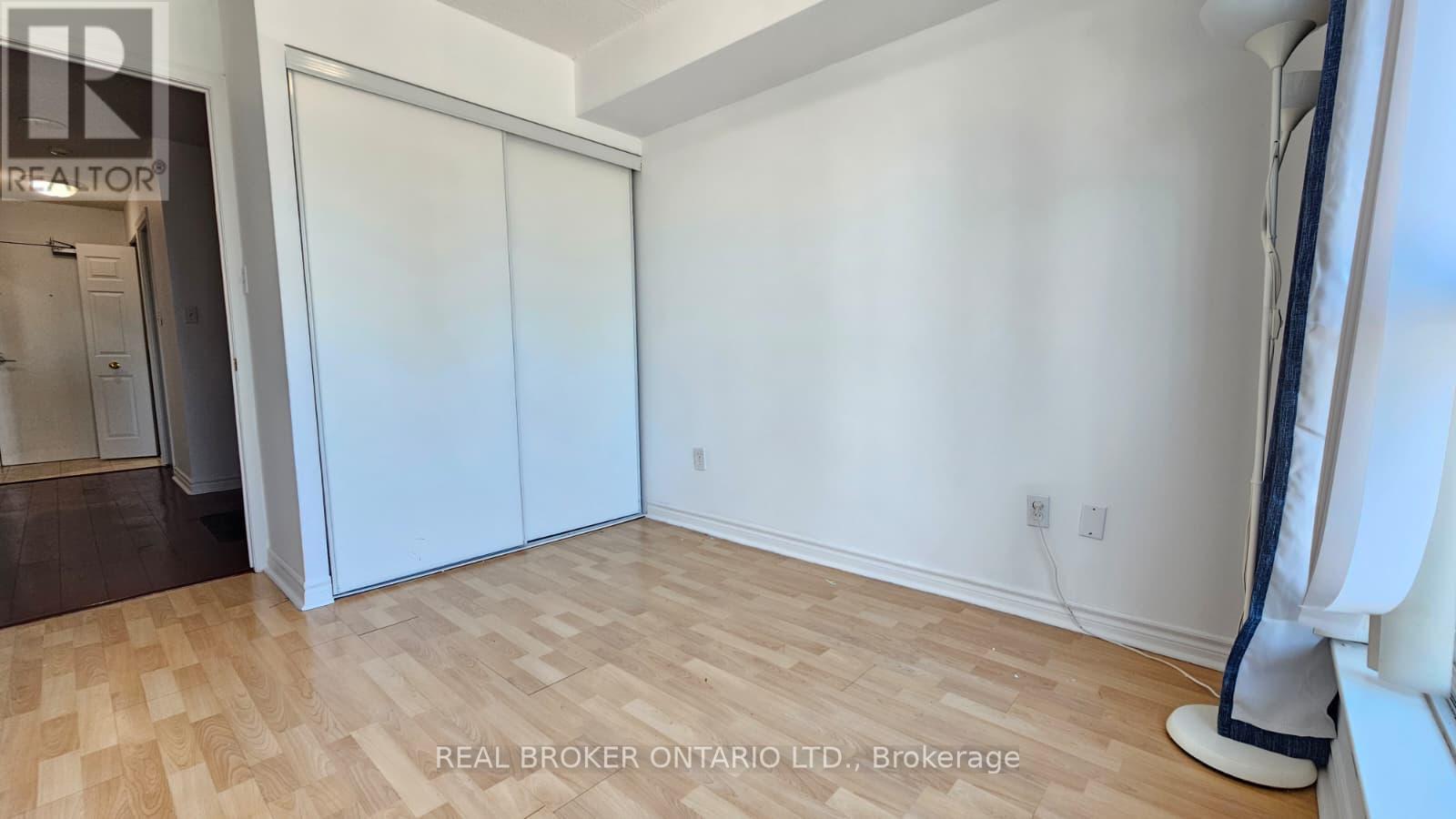 1516 - 7 Lorraine Drive, Toronto, Ontario  M2N 7H2 - Photo 17 - C12946524