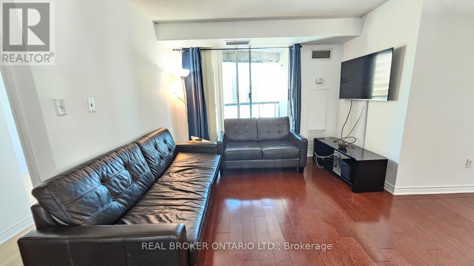 1516 - 7 Lorraine Drive, Toronto, Ontario  M2N 7H2 - Photo 8 - C12946524