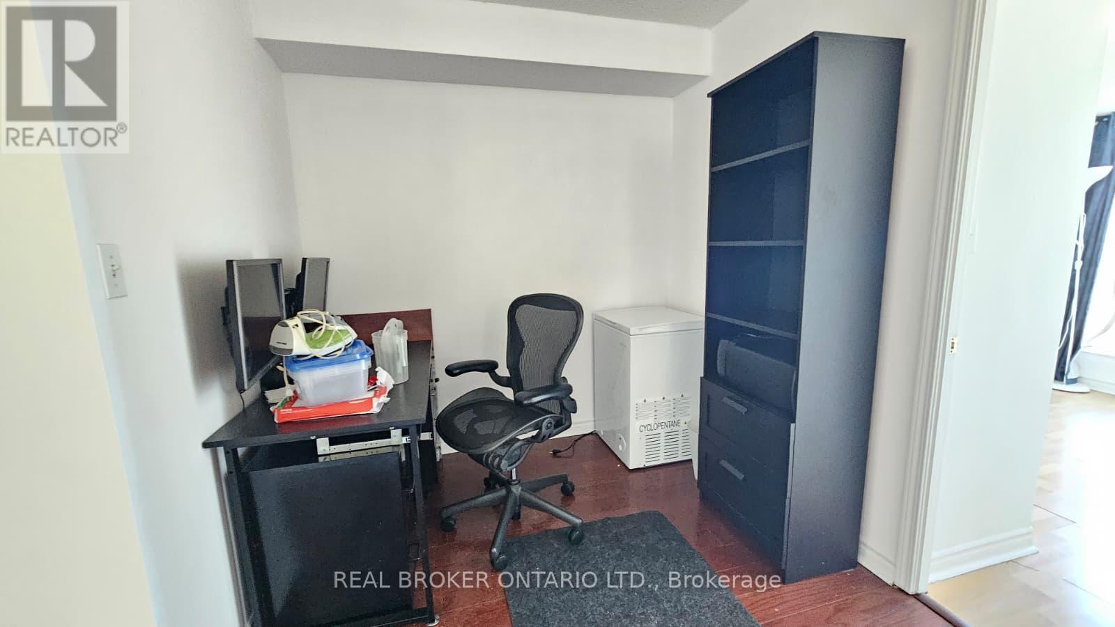 1516 - 7 Lorraine Drive, Toronto, Ontario  M2N 7H2 - Photo 9 - C12946524