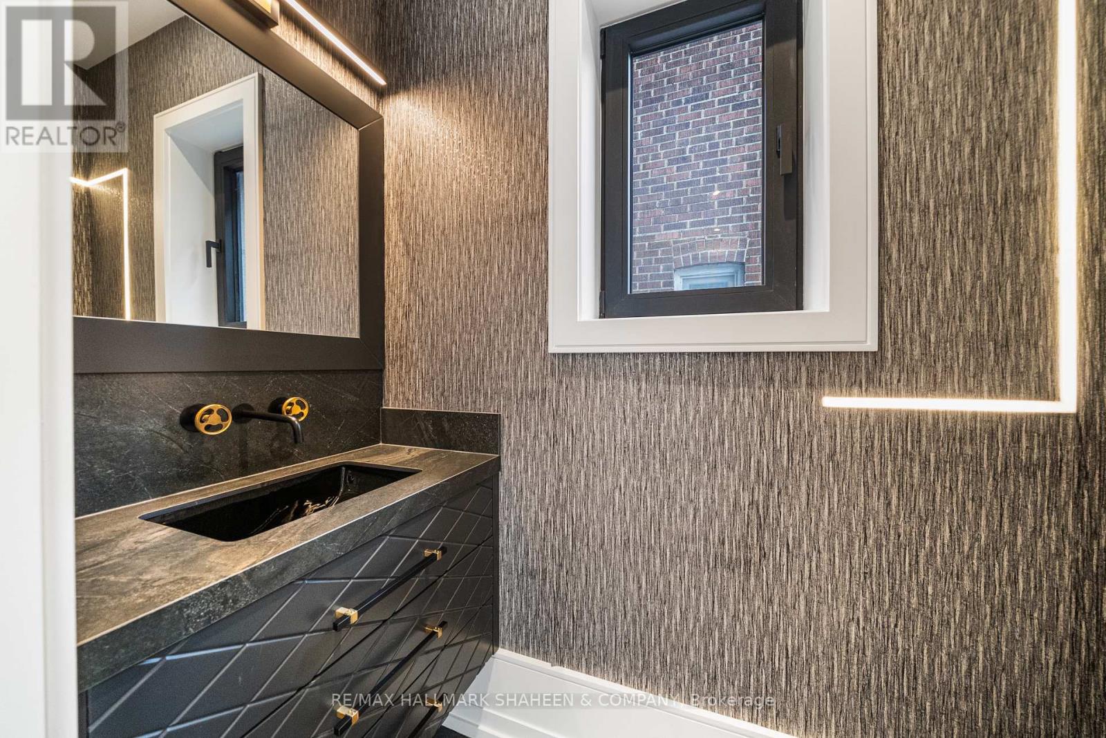 199 Arlington Avenue, Toronto, Ontario  M6C 2Z4 - Photo 14 - C12946548