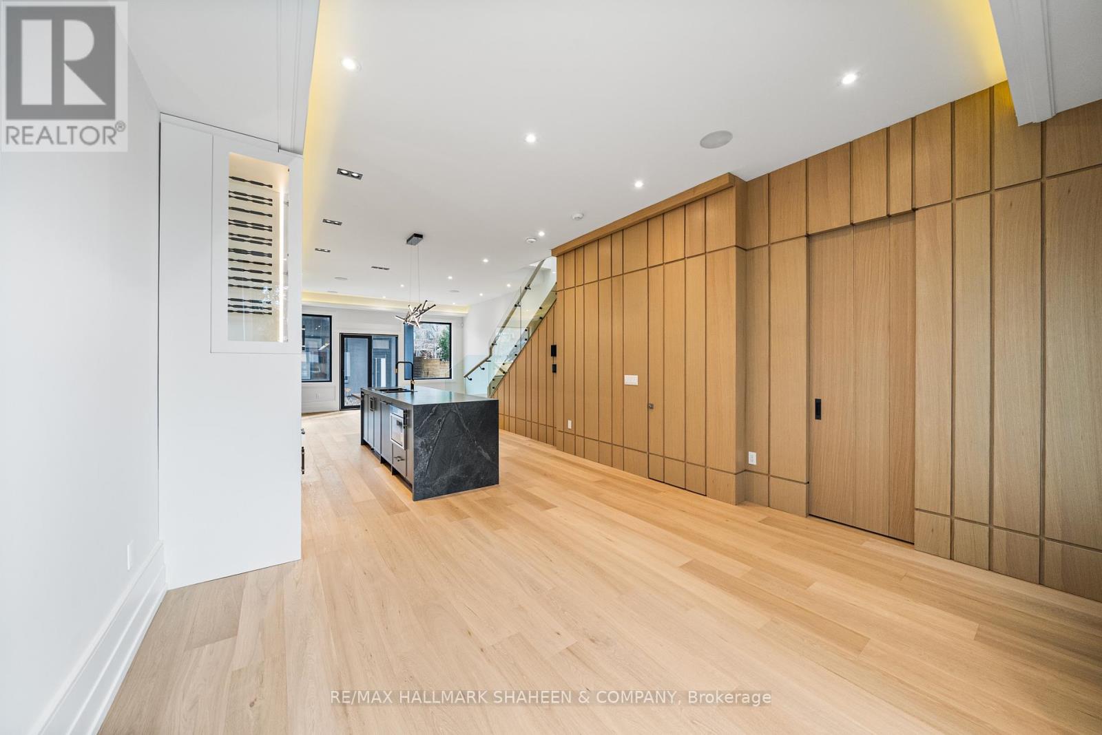 199 Arlington Avenue, Toronto, Ontario  M6C 2Z4 - Photo 2 - C12946548