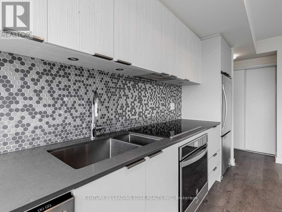 2005 - 2 Sonic Way, Toronto, Ontario  M3C 0P2 - Photo 13 - C12946550