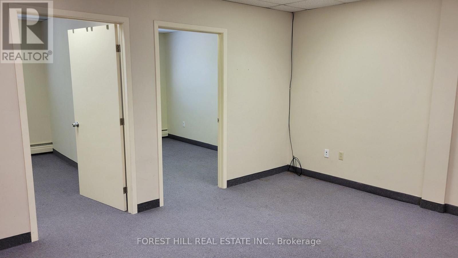 205 - 35 The Links Road, Toronto, Ontario  M2P 1T7 - Photo 3 - C12946566