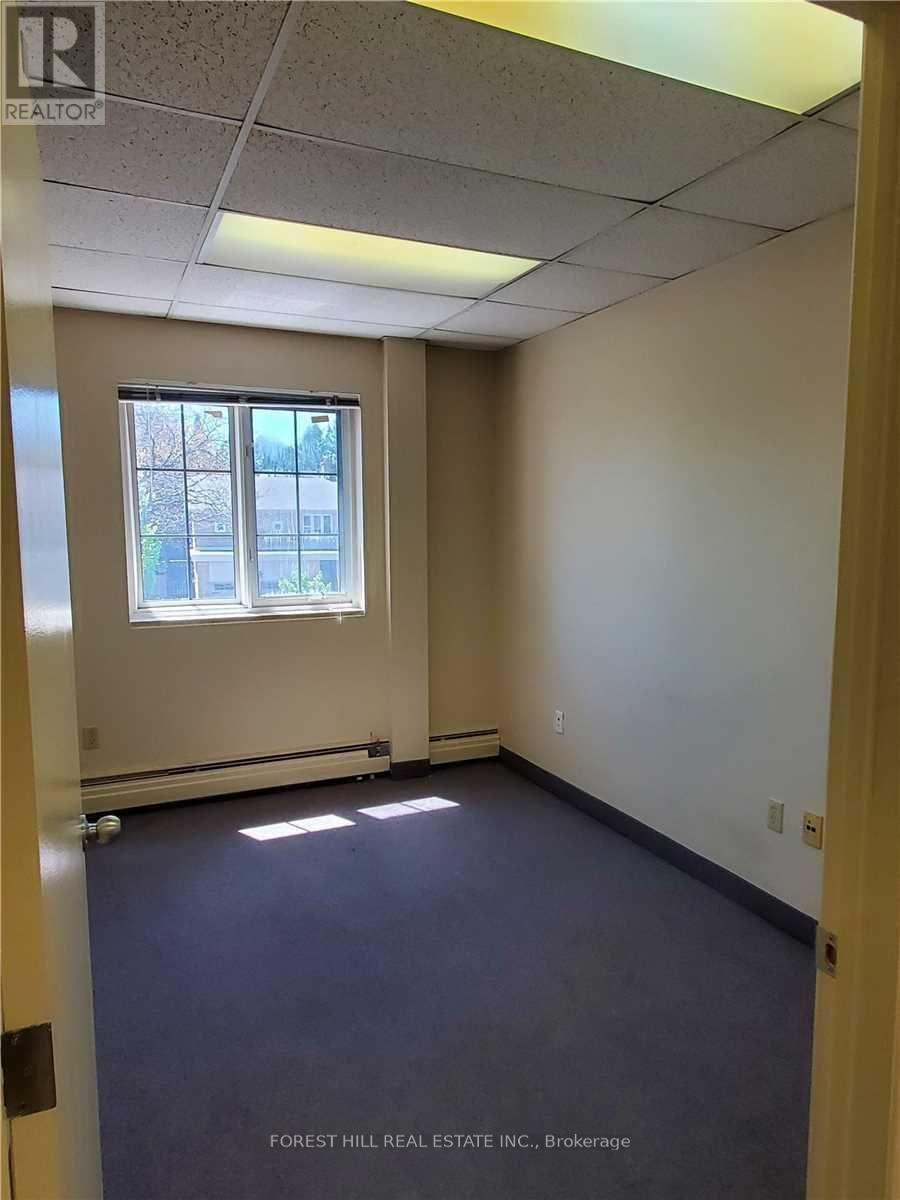 205 - 35 The Links Road, Toronto, Ontario  M2P 1T7 - Photo 5 - C12946566