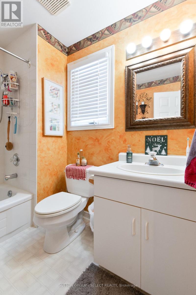 97 Tiner Avenue, Thames Centre, Ontario  N0L 1G2 - Photo 27 - X12946454