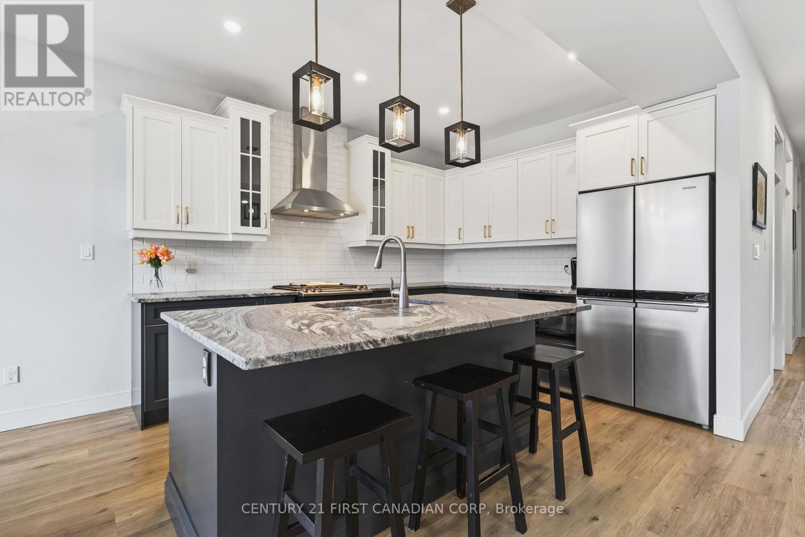 31 Lindsay Crescent, Strathroy-Caradoc, Ontario  N7G 0G5 - Photo 13 - X12946512