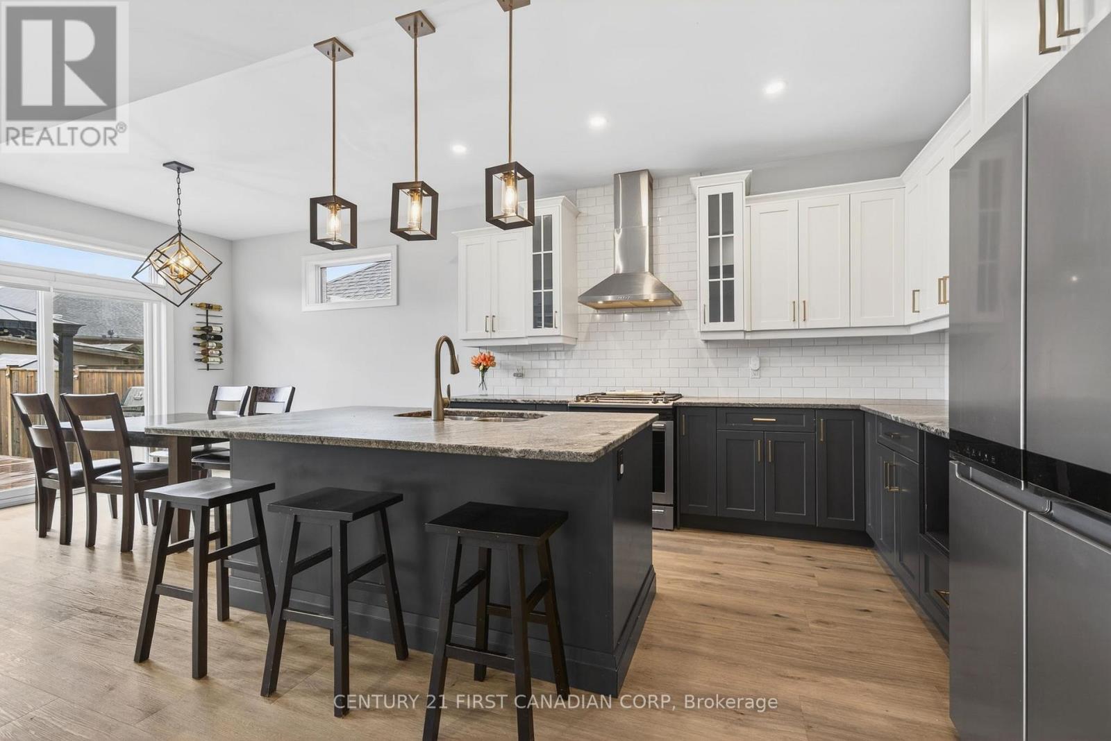 31 Lindsay Crescent, Strathroy-Caradoc, Ontario  N7G 0G5 - Photo 15 - X12946512