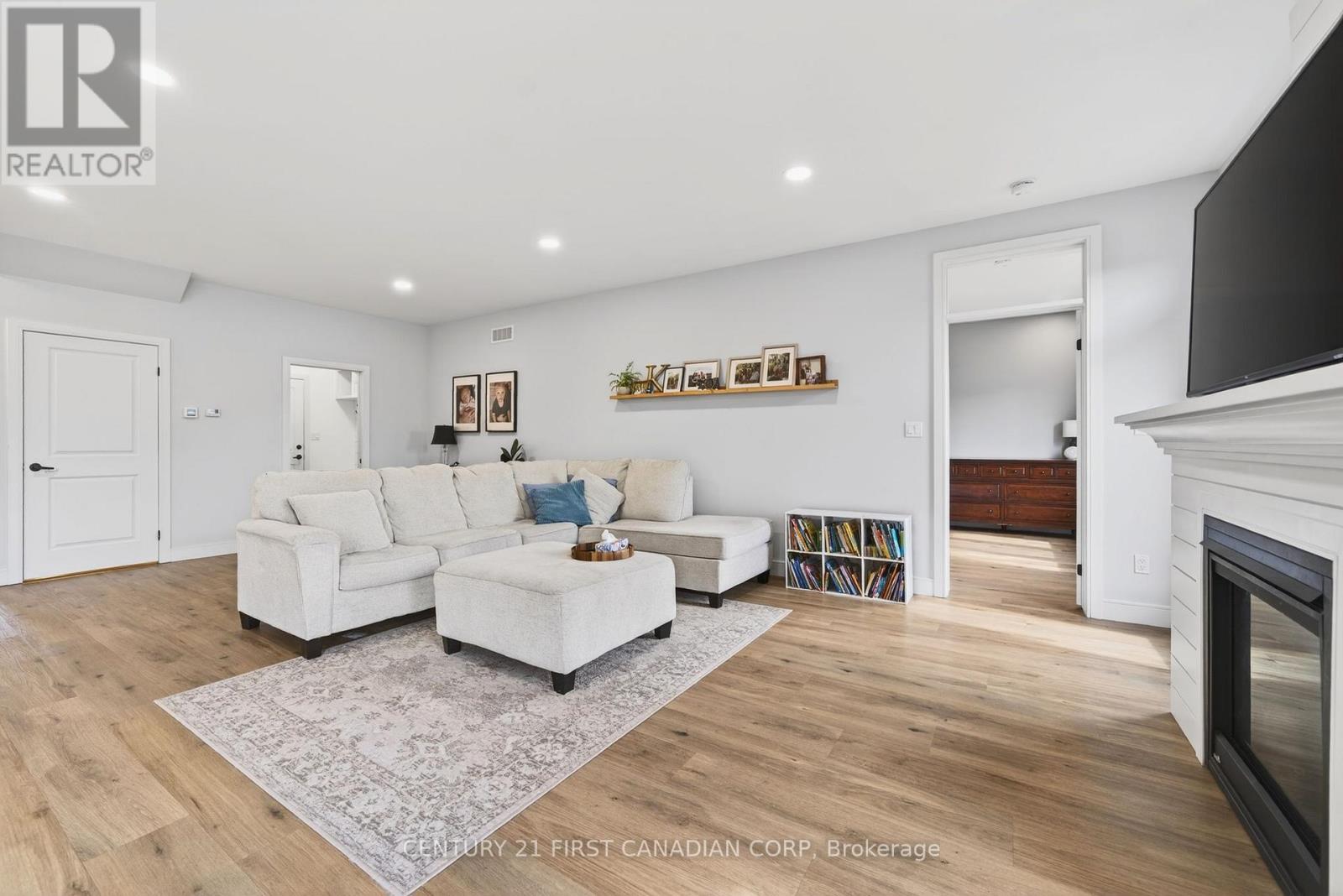 31 Lindsay Crescent, Strathroy-Caradoc, Ontario  N7G 0G5 - Photo 17 - X12946512